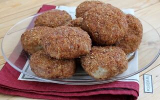 Советские котлеты с хлебом и фаршем